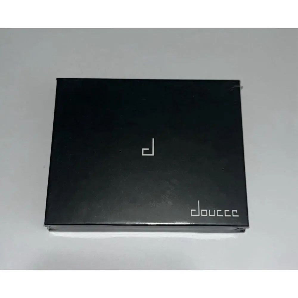 Doucce On The Go Palette - 4 Eyeshadows; 1 Highlighter; 1 Blush - SEALED Package